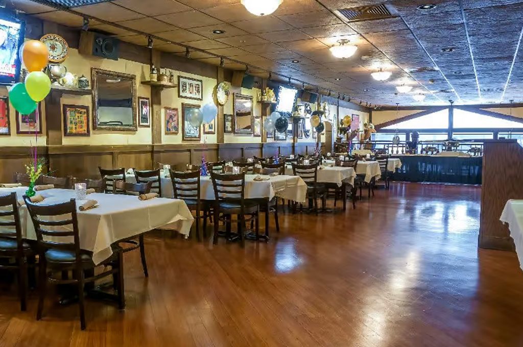 Parties at Morettis in Edison Park